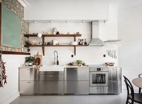 Solid Wood Kitchen Cabinets with Natural Look